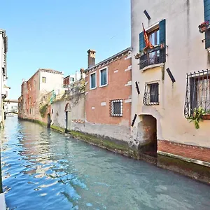  Appartamento San Barnaba On The Canal