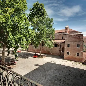 Apartment Accademia Opera Deluxe By Wonderful Italy, Venice